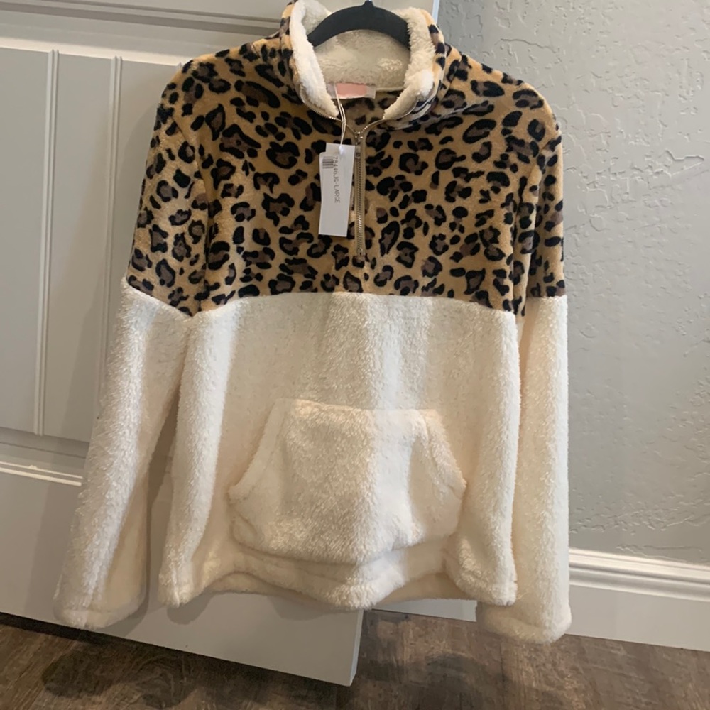 Women’s leopard print 1/4 zip fleece pullover